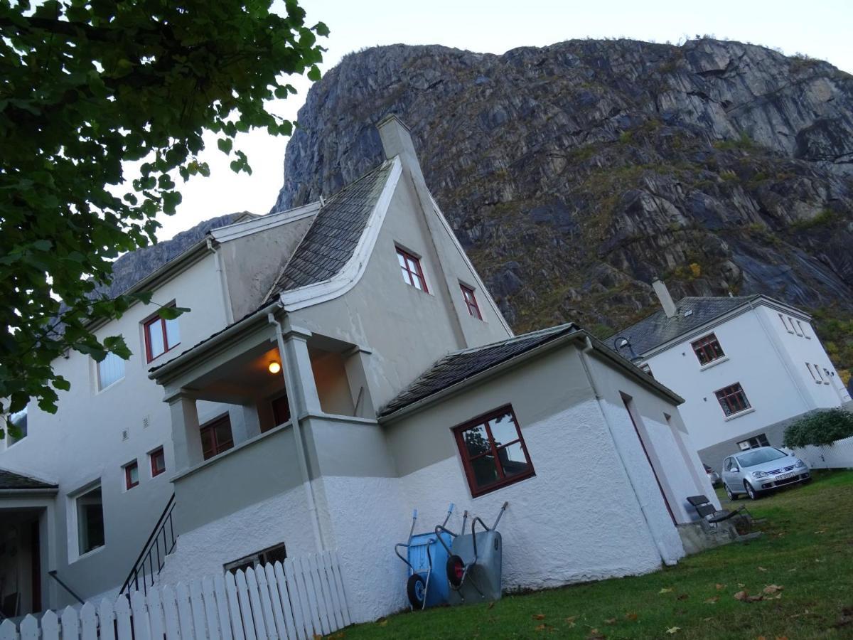 Fjordshelter- Cozy Townhouse Tyssedal Exterior foto